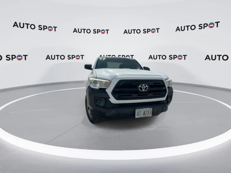 Used 2017 white Toyota SR image 3