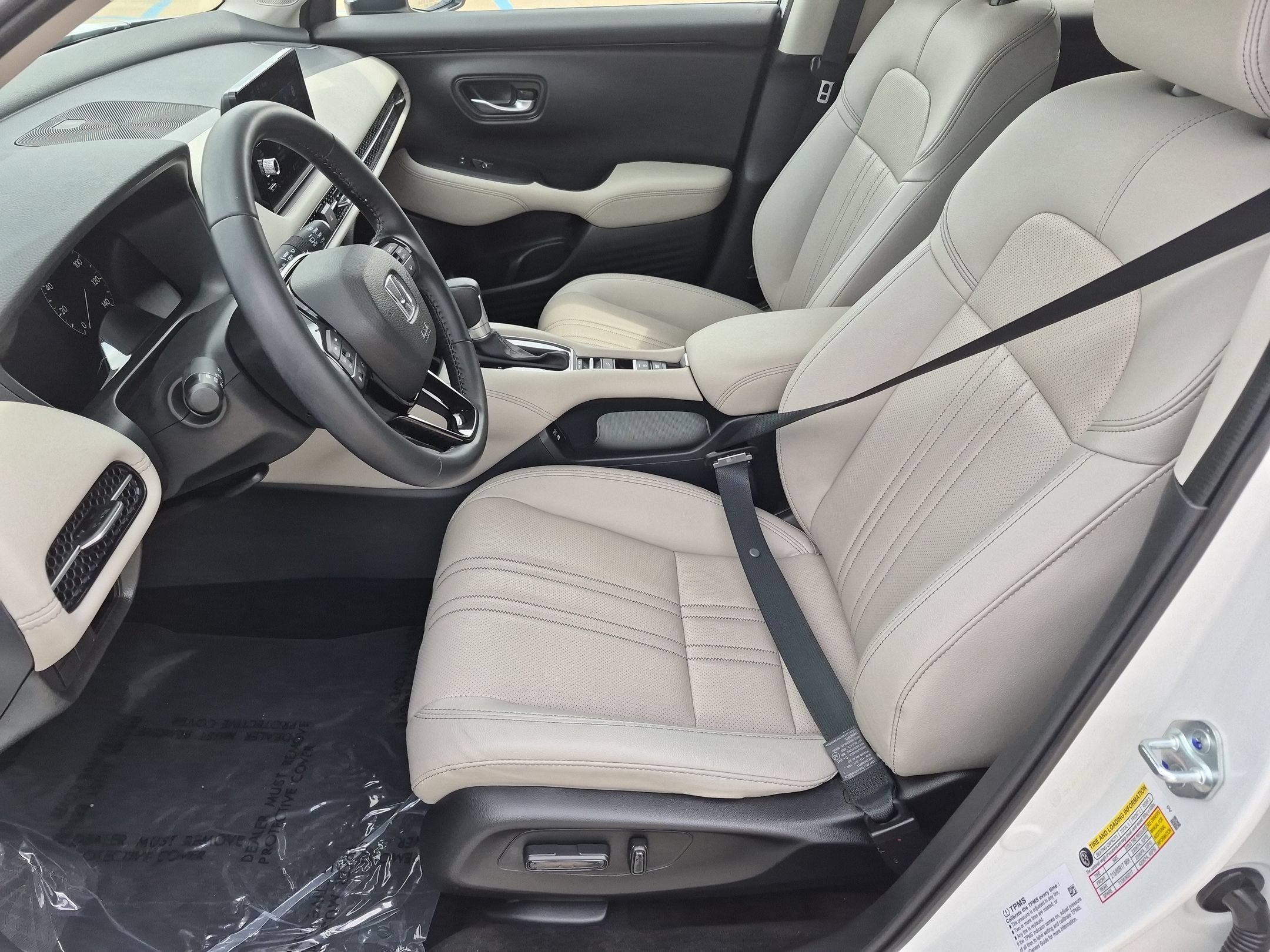 Certified Used 2025 Platinum White Pearl Honda EX-L image 11