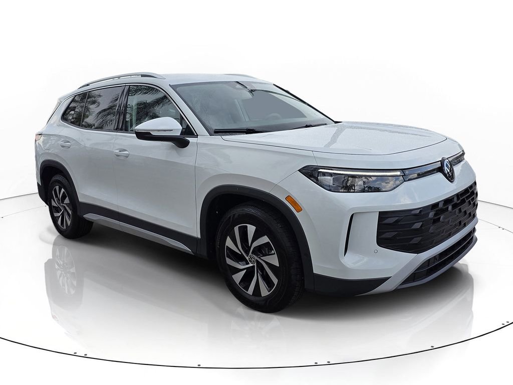 New 2026 White/off-white Volkswagen 2.0T S image 3
