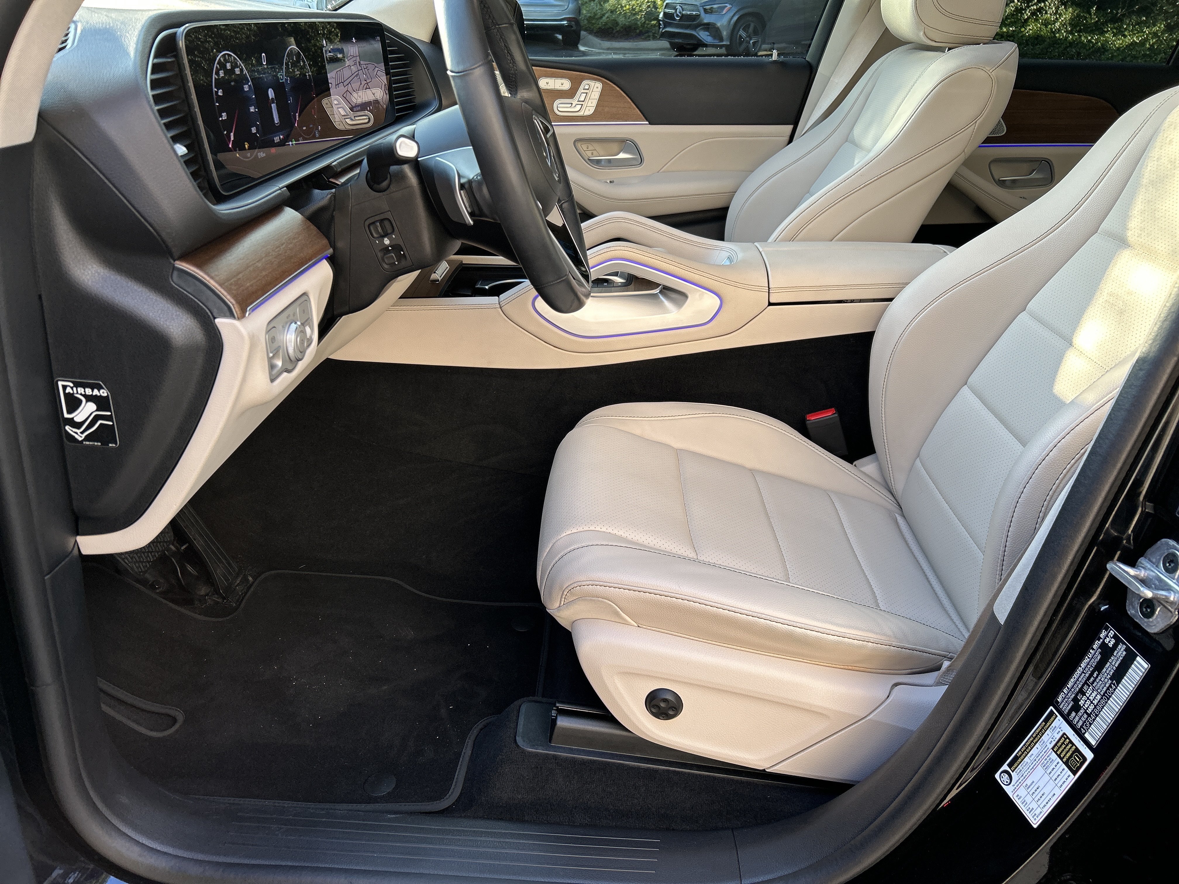 Certified Used 2024 Black Mercedes-Benz GLE 350 4MATIC® SUV image 19