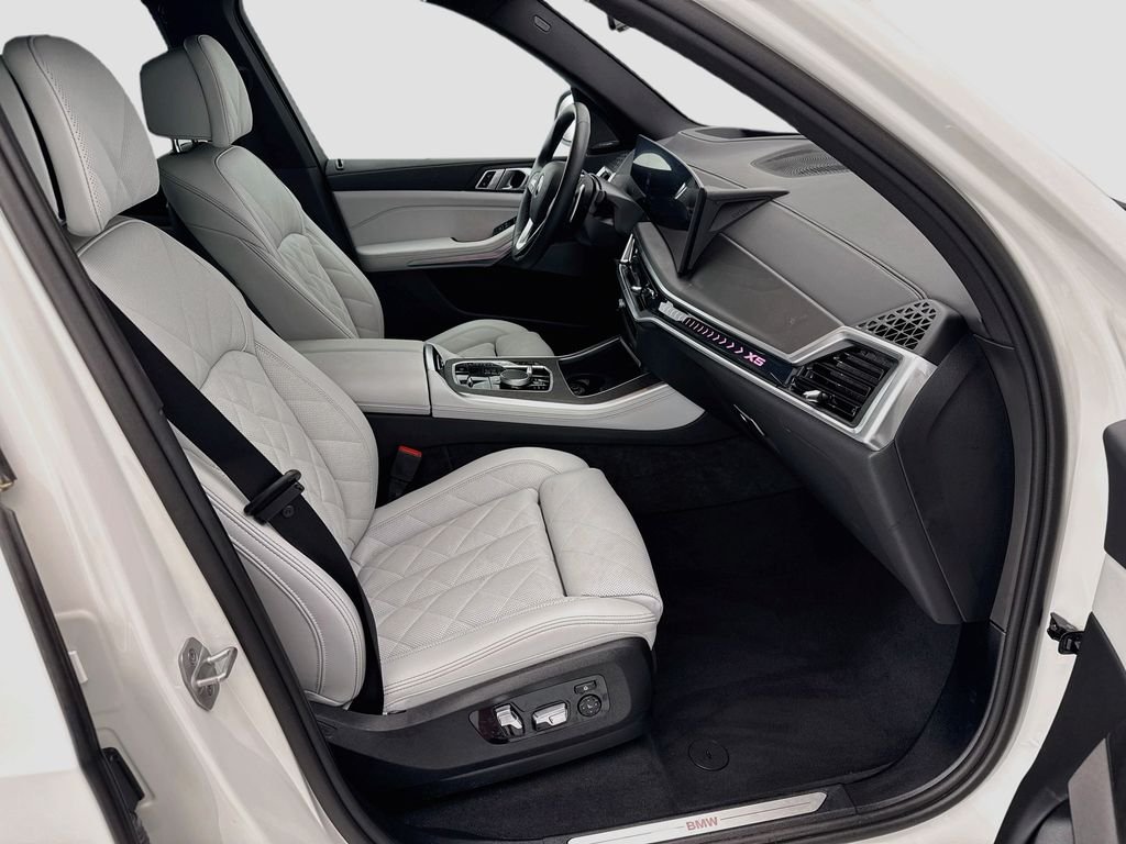 2026 BMW X5 50e - Photo 19