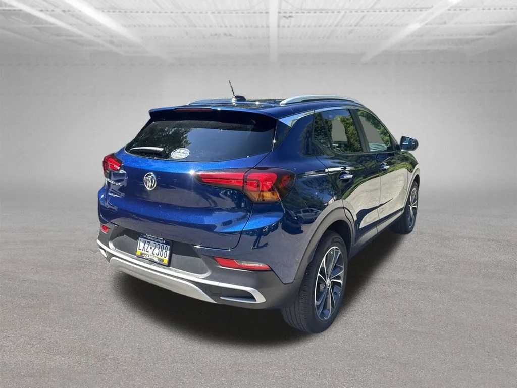 Used 2022 Blue Buick Select image 5
