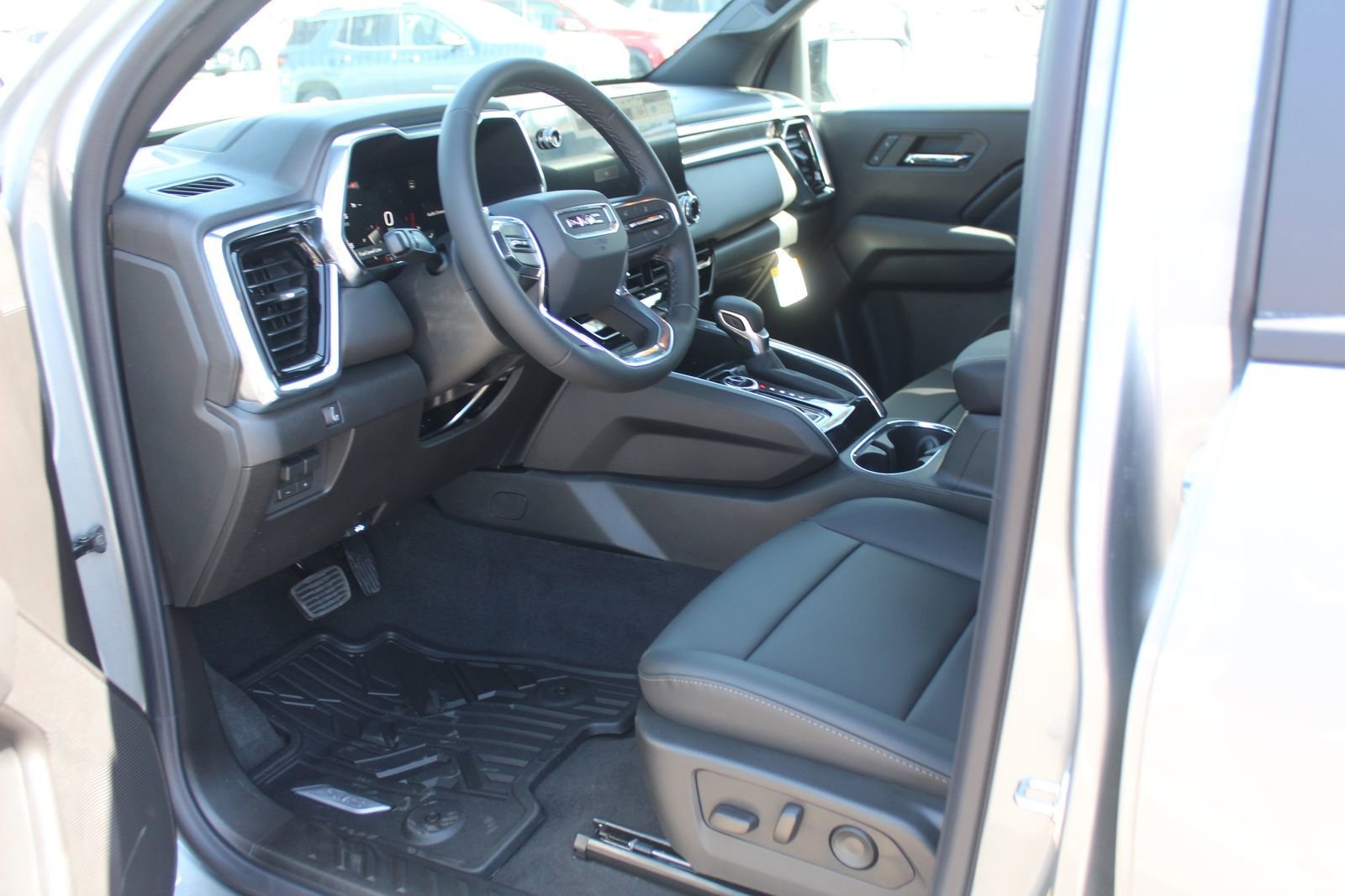 New 2026 Sterling Metallic GMC Elevation image 11