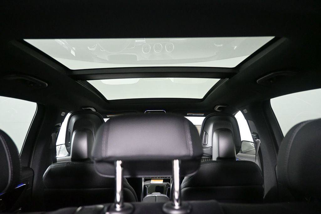 New 2026 Obsidian Black Metallic Mercedes-Benz GLC 300 image 58