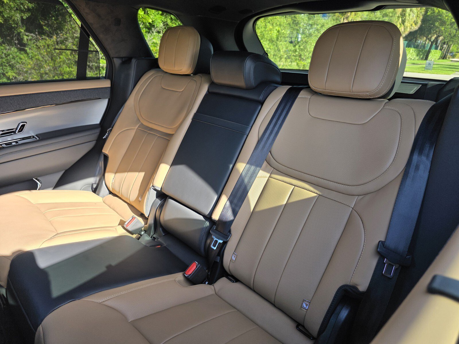 New 2026 Fuji White LAND ROVER Autobiography image 13