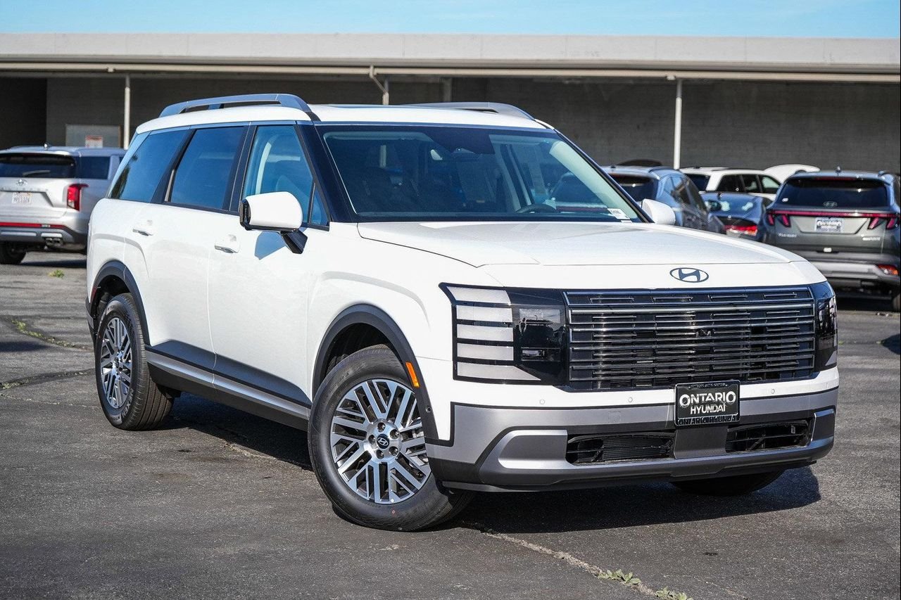 New 2026 White Hyundai SEL Premium image 30