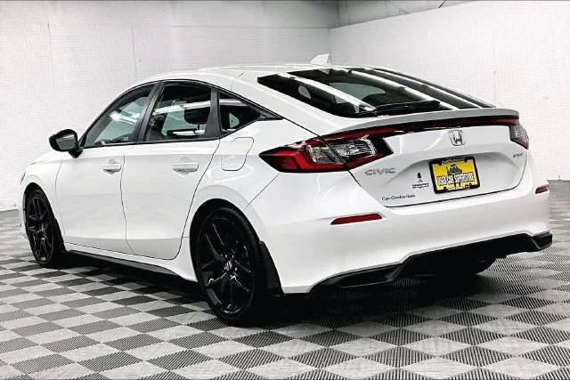Used 2024 Platinum White Pearl Honda Sport image 2