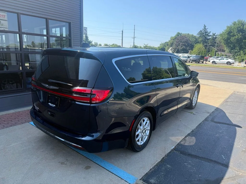 Used 2023 Blue Chrysler Touring L image 5