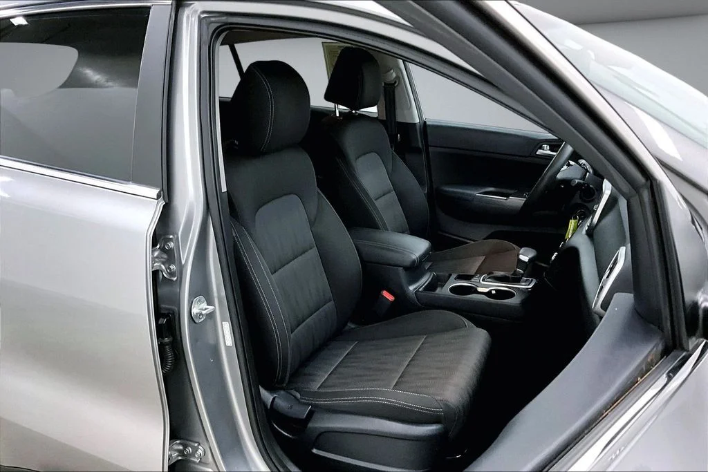 Used 2022 Gray Kia LX image 30