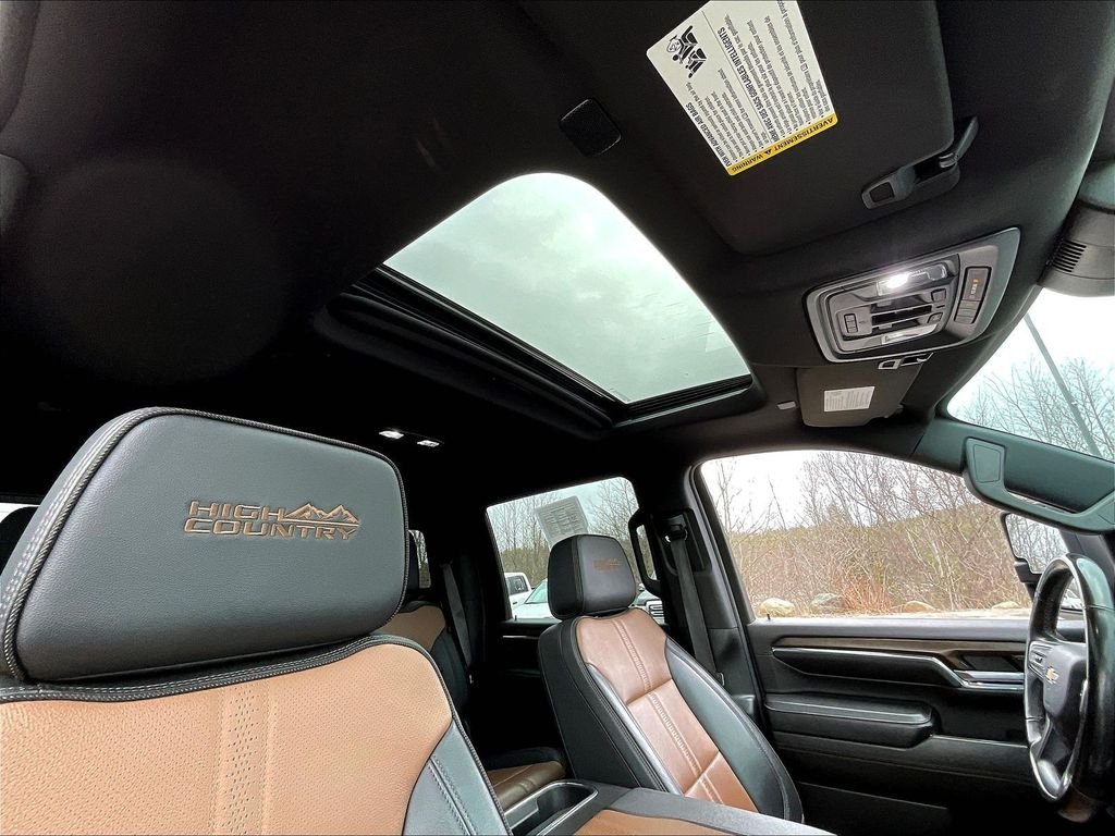Used 2024 Black Chevrolet High Country image 21