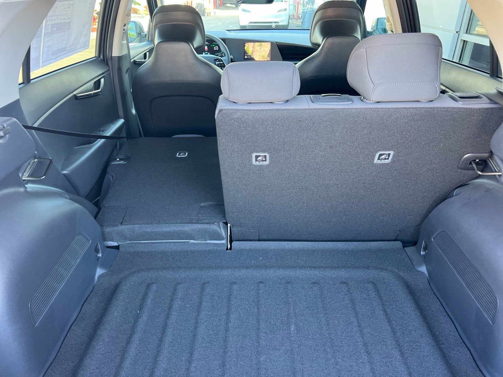 New 2026 Interstellar Gray Kia LX image 15