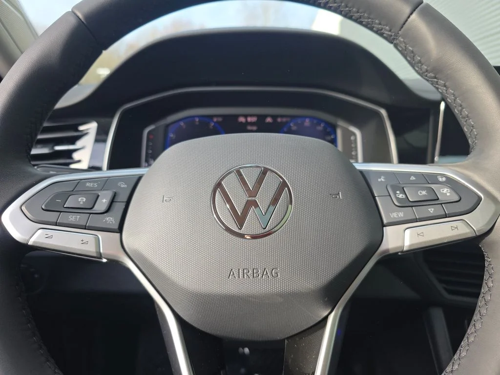 New 2026 Opal White Pearl Volkswagen 1.5T SEL image 17