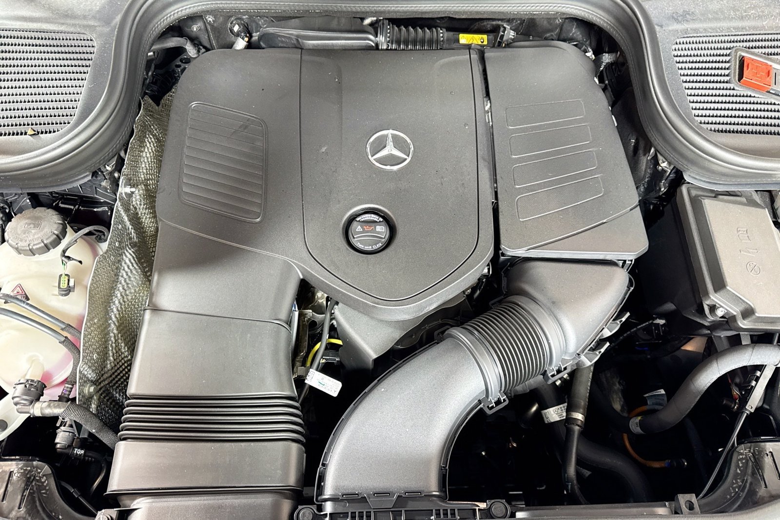 New 2026 Obsidian Black Metallic Mercedes-Benz GLE 350 image 28
