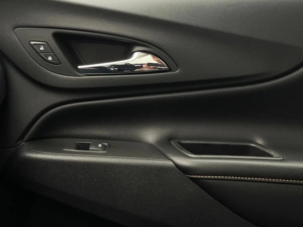 Used 2020 SILVER ICE METALLIC Chevrolet Premier image 40