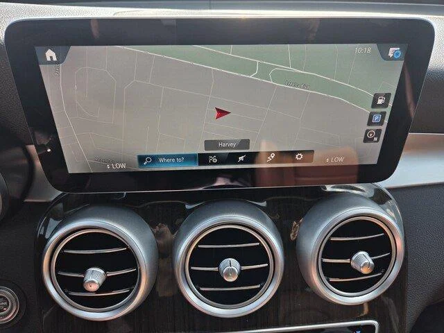 Used 2022 Graphite Grey Metallic Mercedes-Benz GLC 300 image 18
