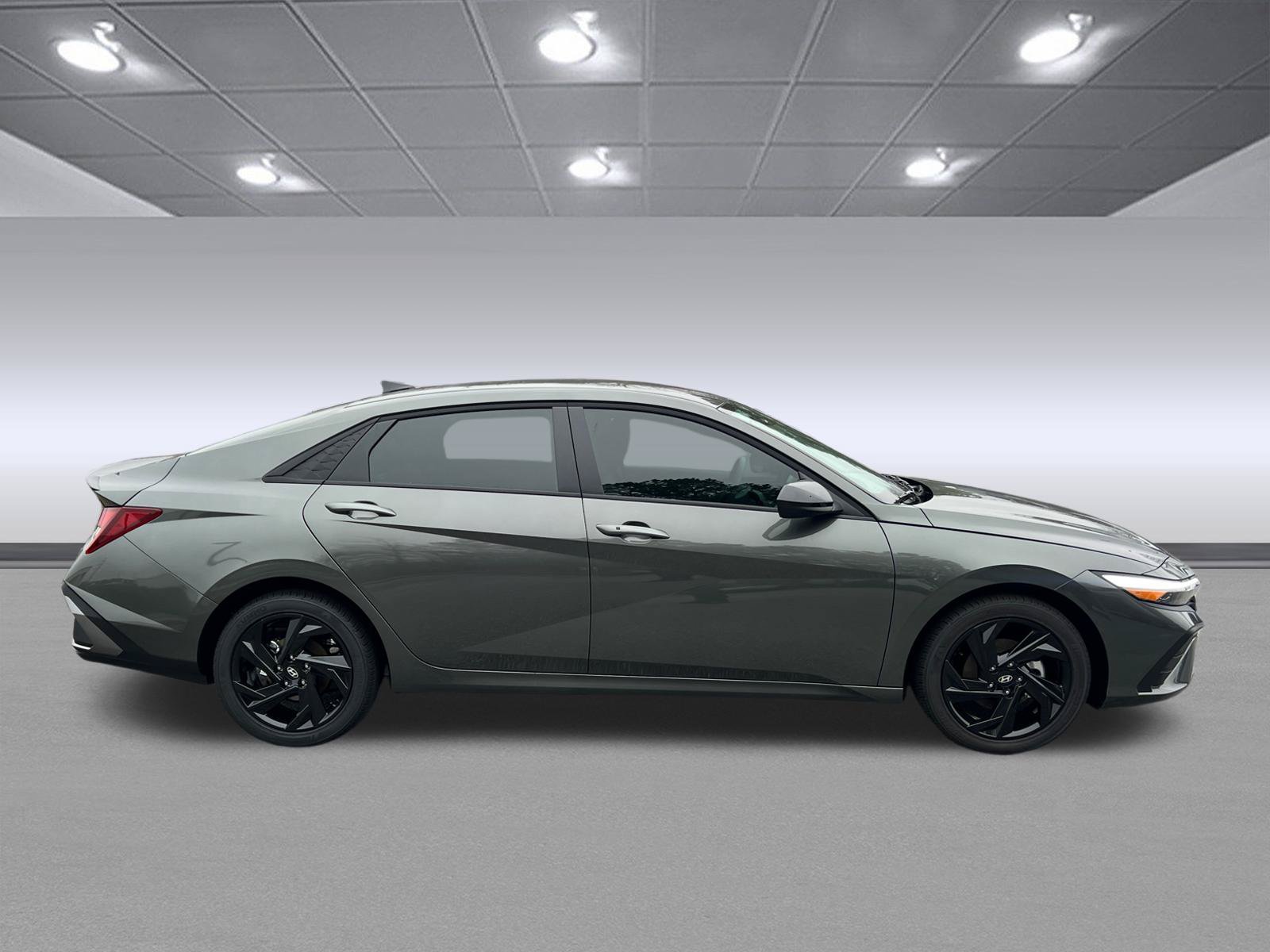 New 2026 Amazon Gray Hyundai SEL Sport image 4