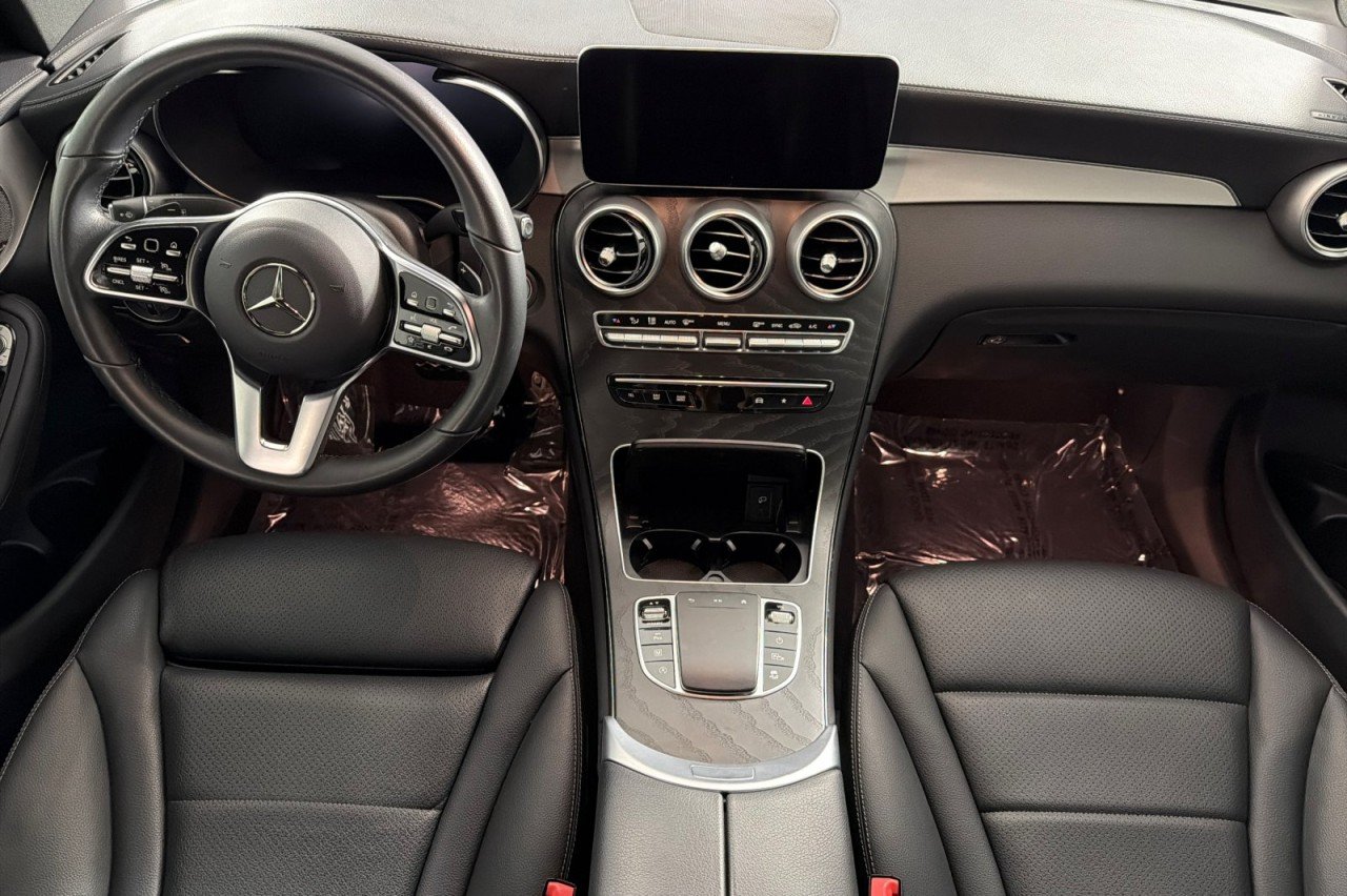 Used 2023 Polar White Mercedes-Benz GLC 300 image 12