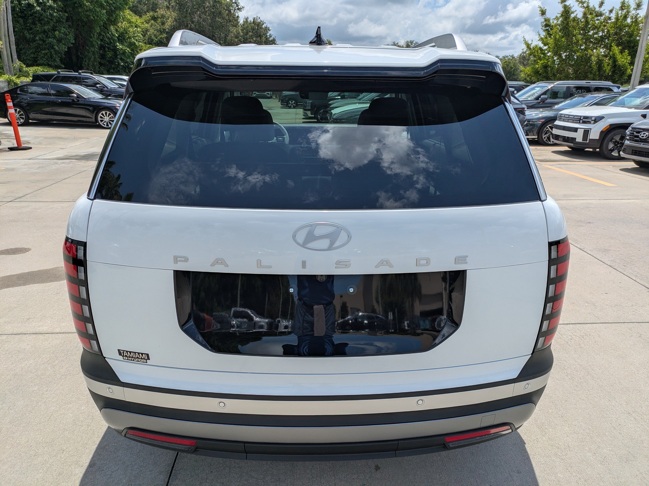 New 2026 Creamy White Pearl Hyundai SEL Premium FWD image 3