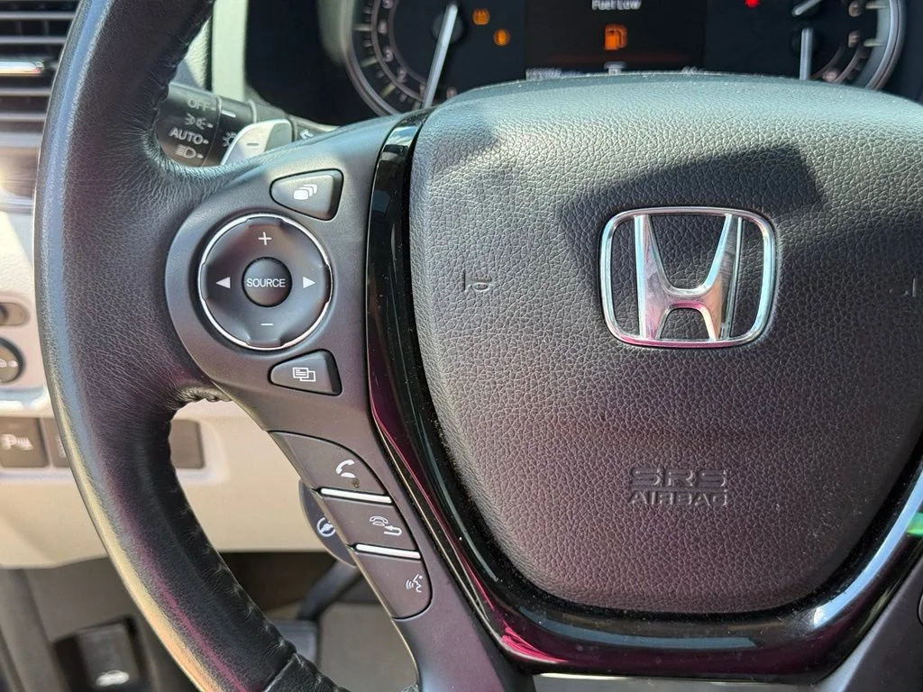 Used 2018 Blue Honda Elite image 15