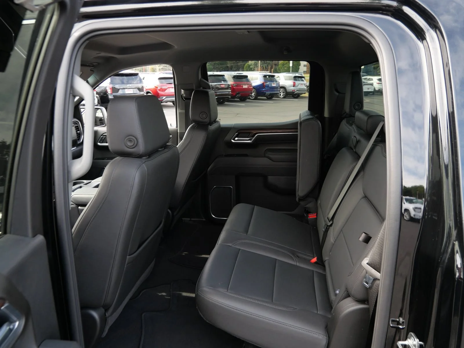 Certified Used 2026 Onyx Black GMC SLT image 12