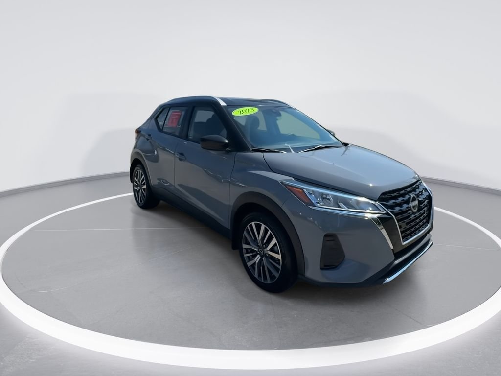 Used 2023 Gray Nissan SV image 2