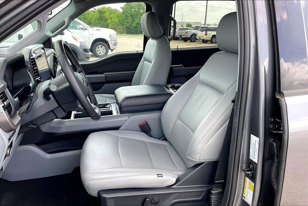 Used 2024 Gray Ford XLT image 18