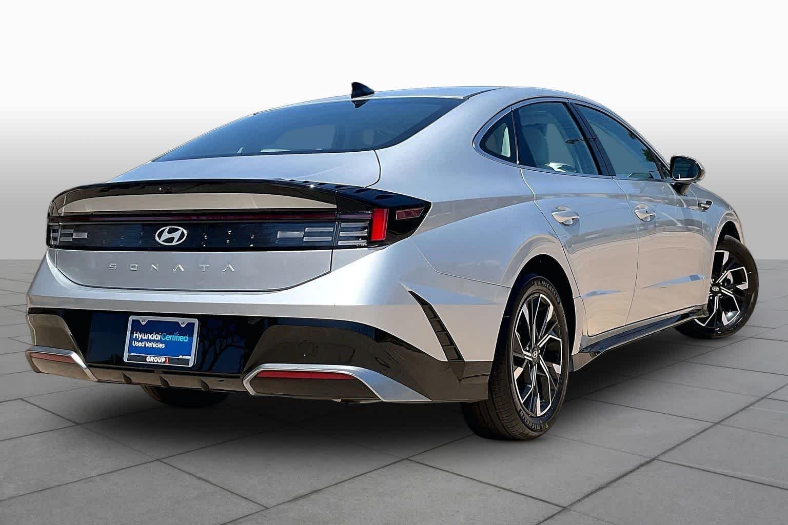 2025 Hyundai Sonata SEL - Photo 13