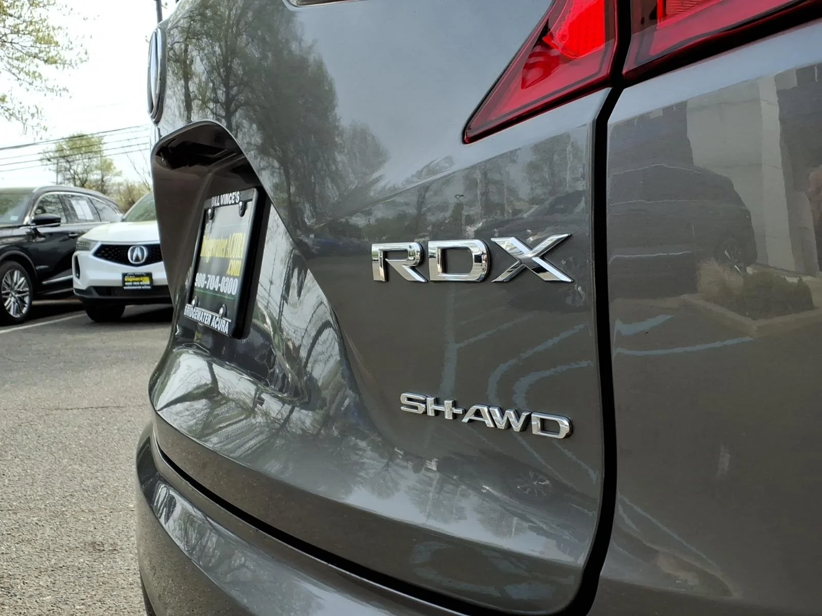Used 2023 Liquid Carbon Metallic Acura SH-AWD TECH image 7