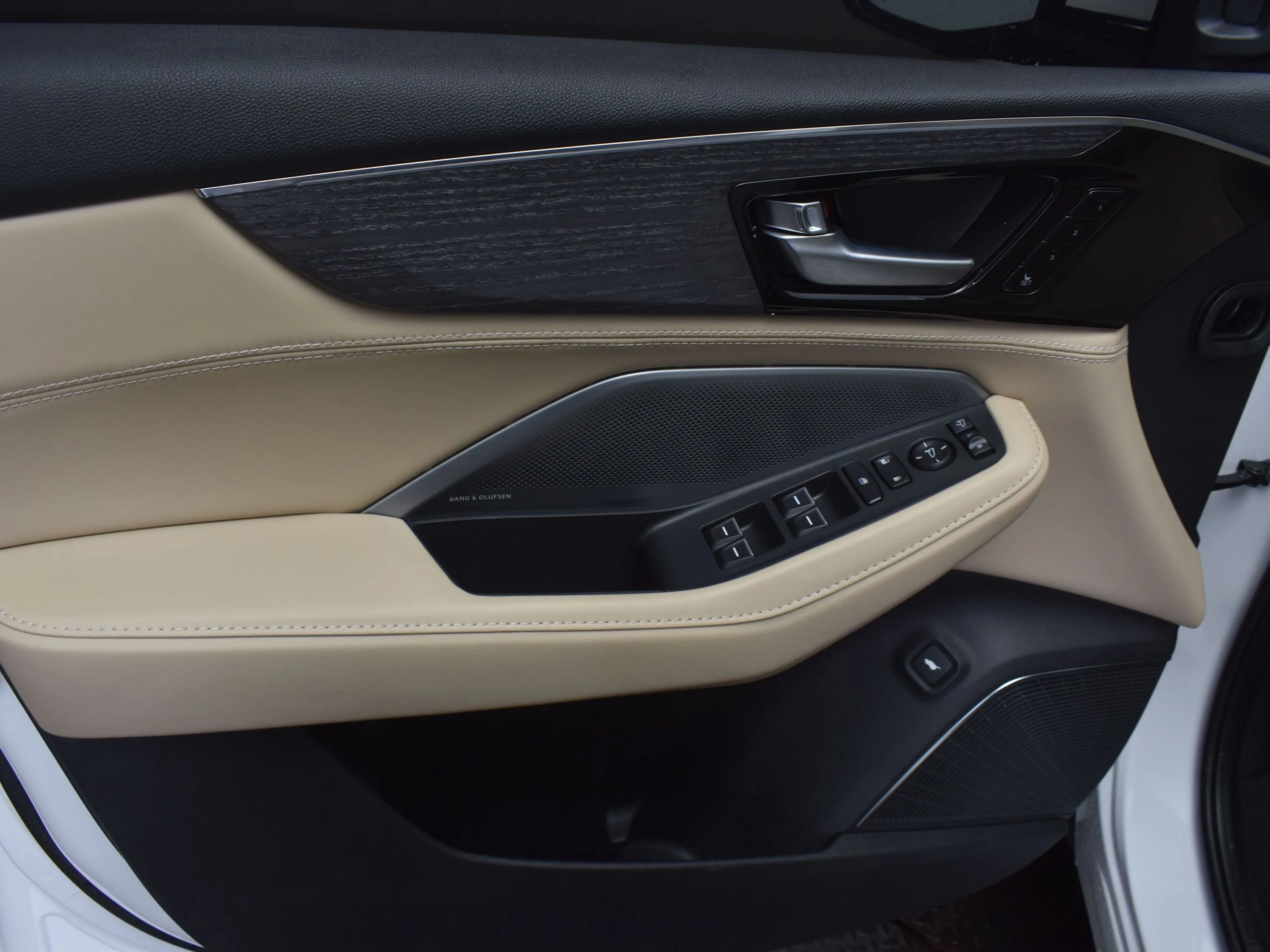 New 2026 White Acura w/Advance Package image 7