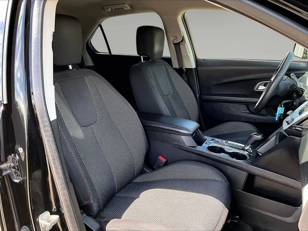 Used 2016 Black Chevrolet LT image 32