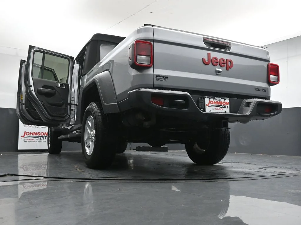 Used 2020 Silver Jeep Sport image 44