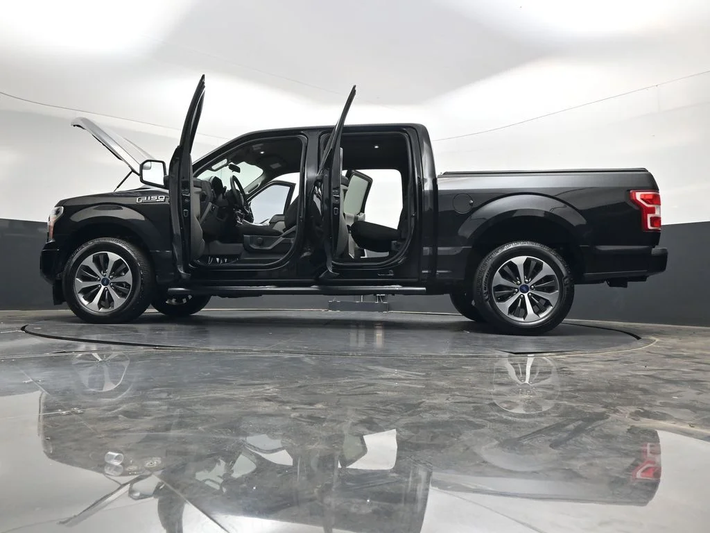 Used 2019 Black Metallic Ford XL image 44
