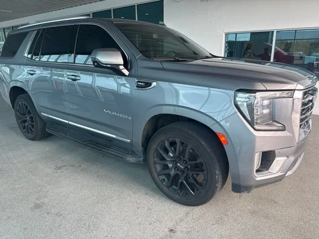 Used 2022 SATIN STEEL METALLIC GMC SLT image 1