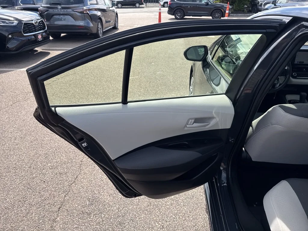 Used 2025  Toyota LE image 39