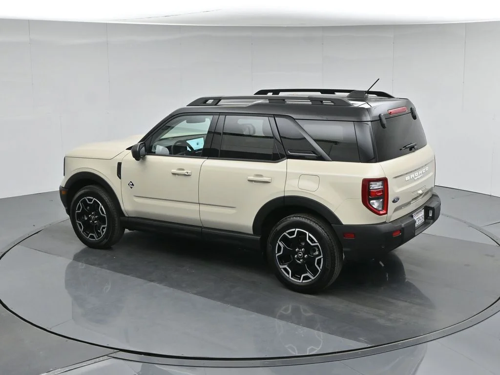 Certified Used 2025 Beige Ford Outer Banks image 44