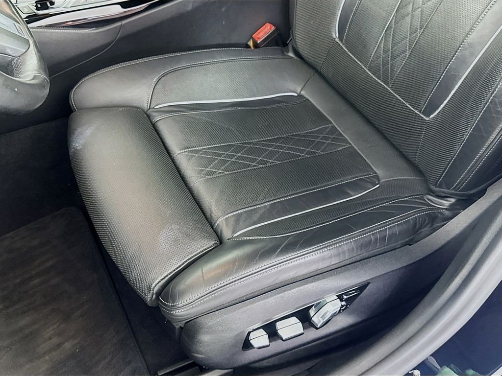 Used 2017 Carbon Black Metallic BMW 540i image 25