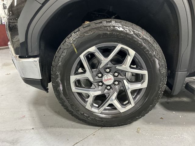 New 2026 Onyx Black GMC SLT image 10