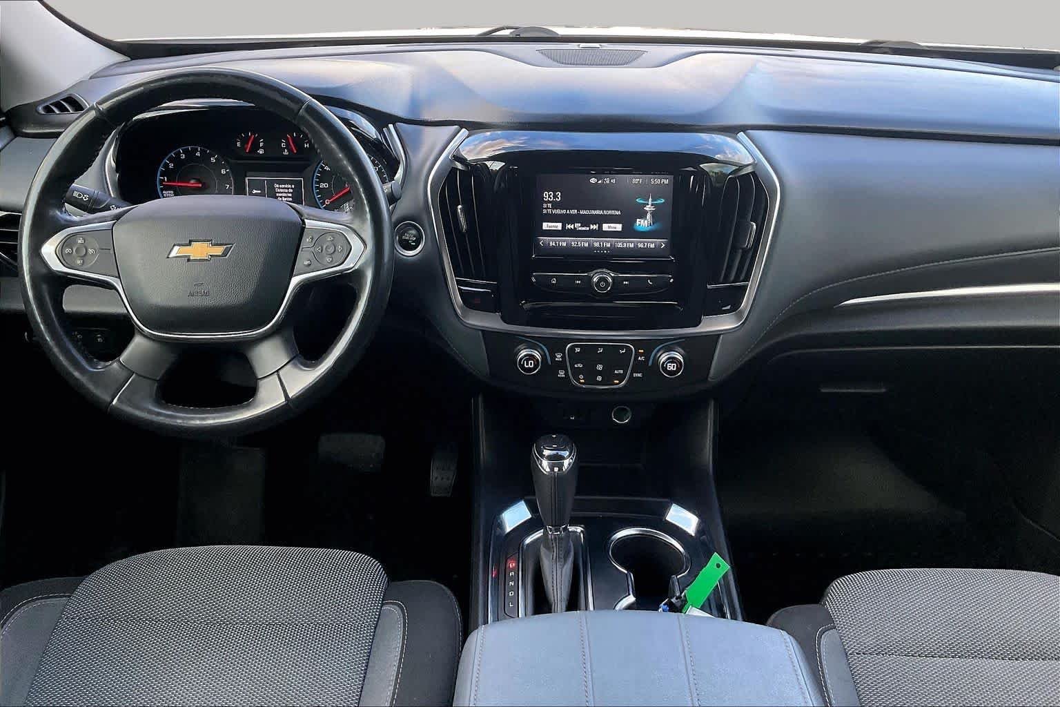 Used 2018 Summit White Chevrolet LT Cloth image 15