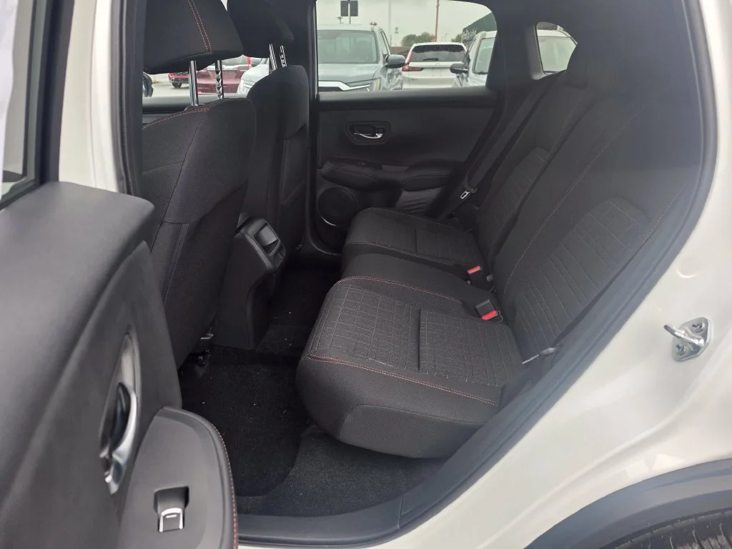 2027 Honda HR-V Sport - Photo 11