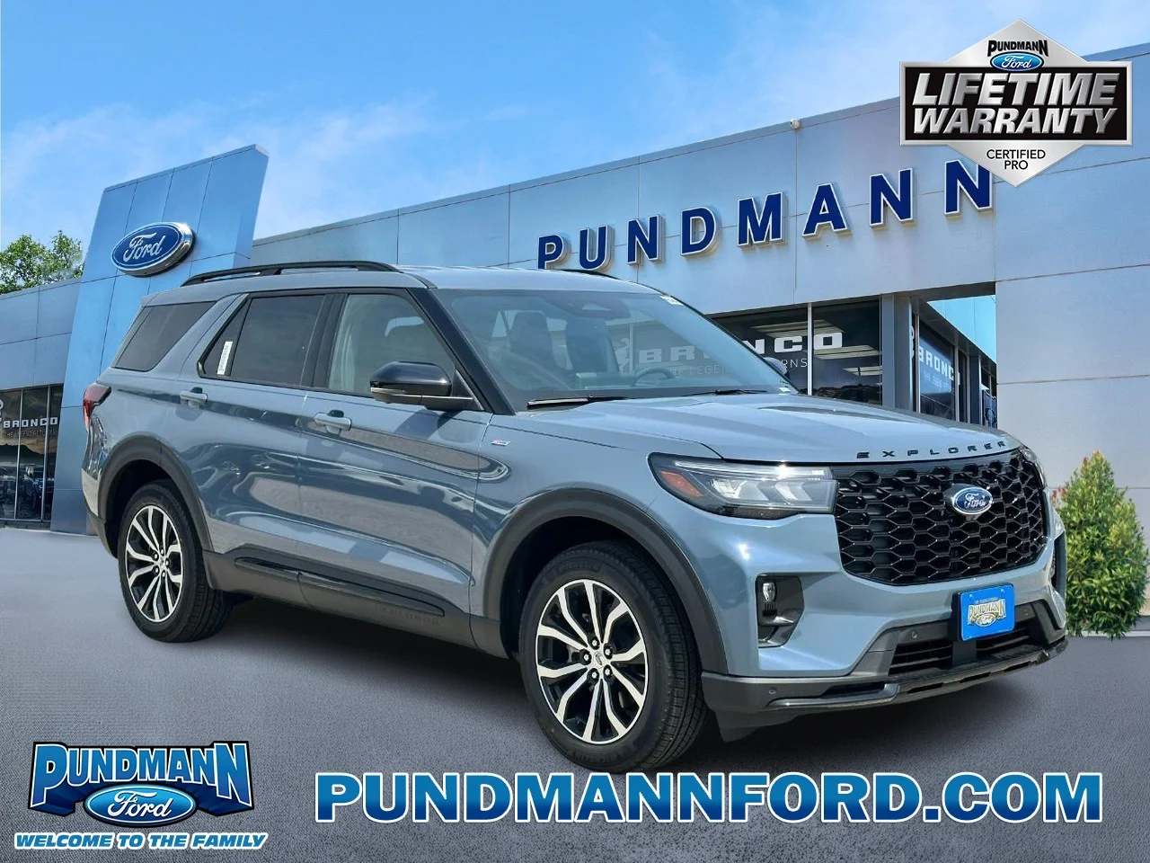 New 2026 Vapor Blue Metallic Ford ST-Line 4WD image 1