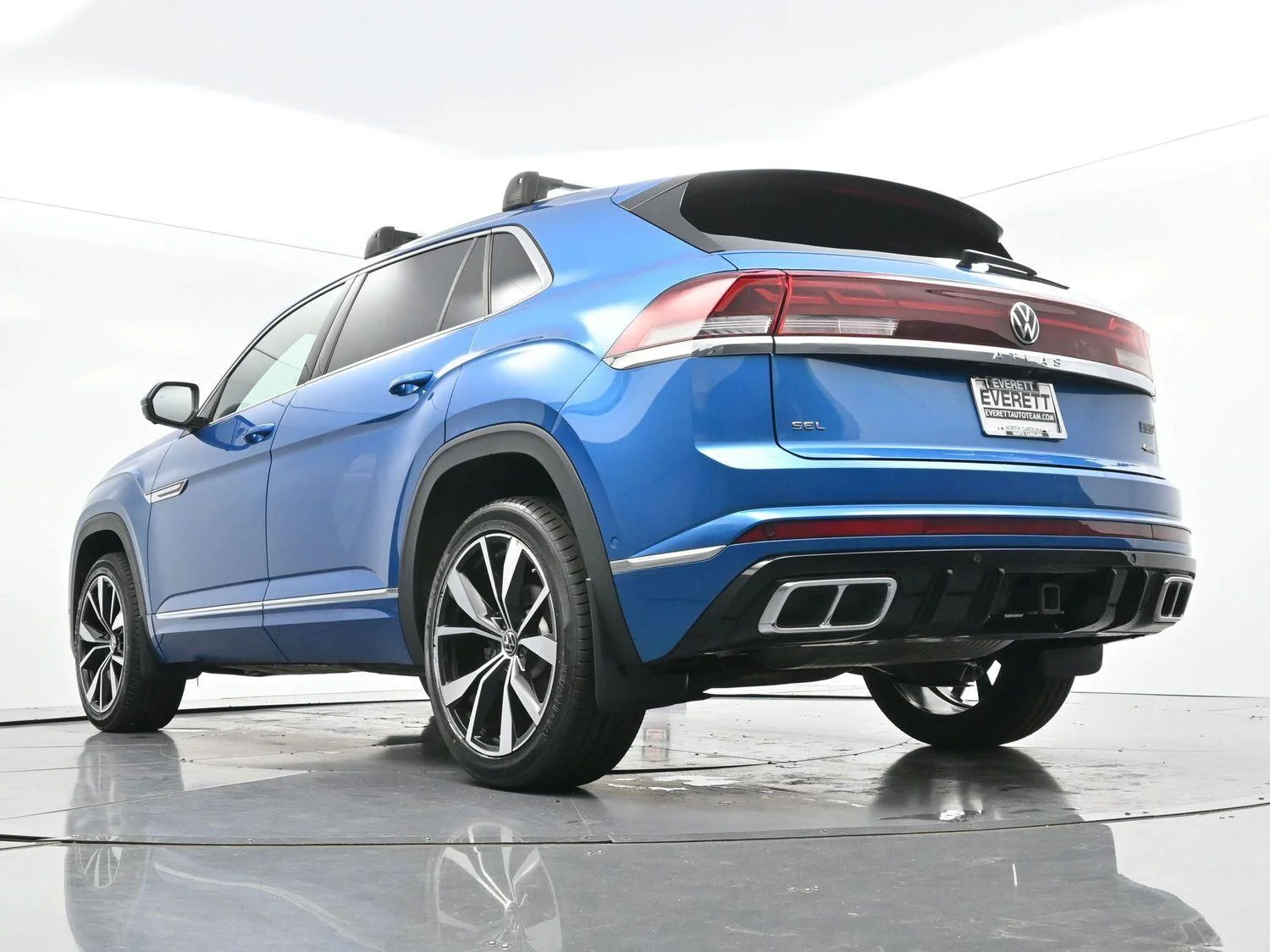 Used 2024 Kingfisher Blue Metallic Volkswagen 2.0T SEL Premium R-Line image 47
