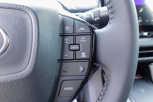 New 2026 Wind Chill Pearl <sup>1</sup> Toyota  SE image 15