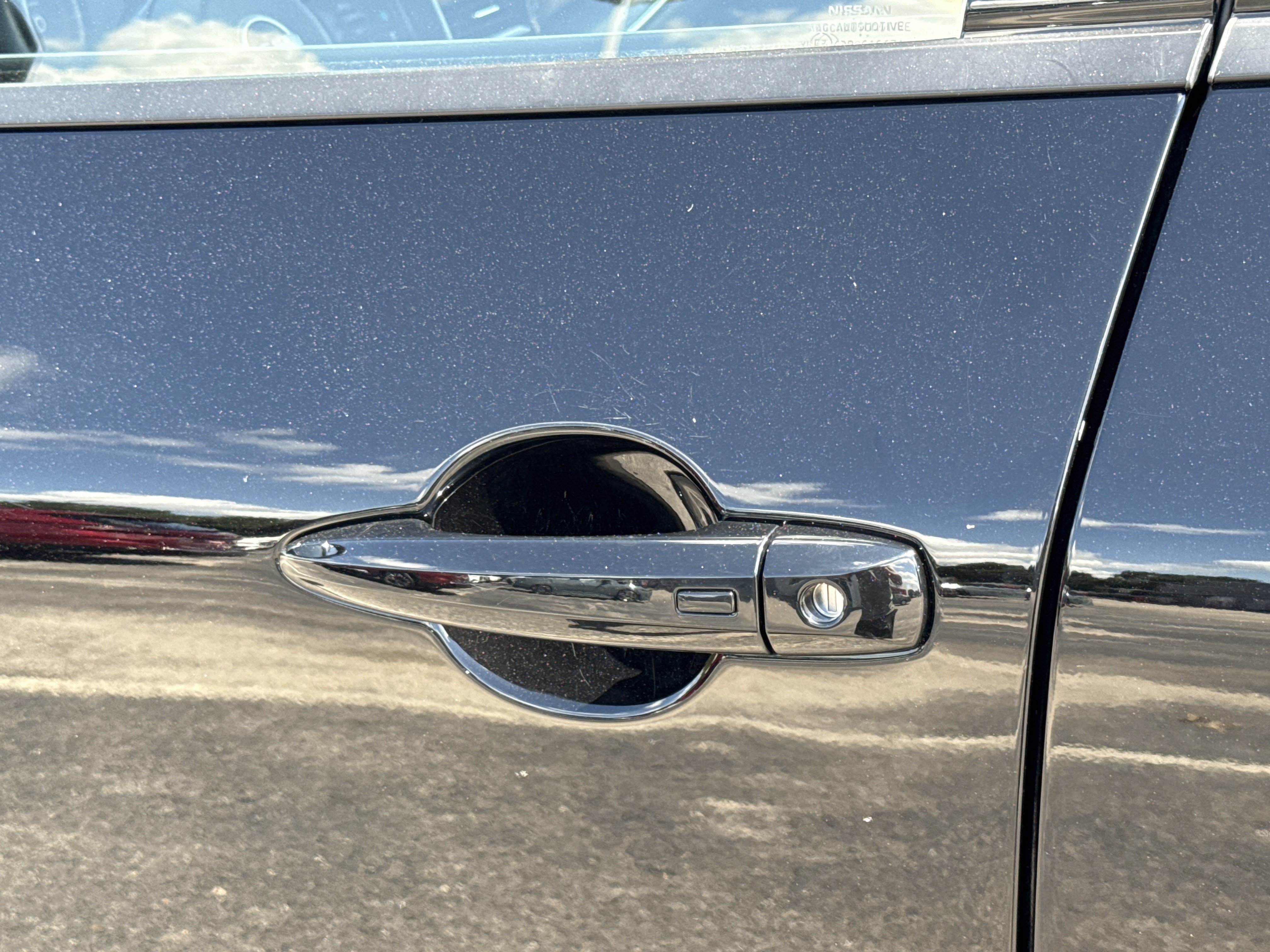 Used 2023 Super Black Nissan Platinum image 39