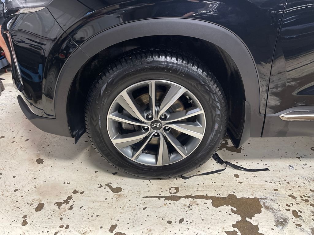 Used 2019 Black Hyundai SEL Plus image 11