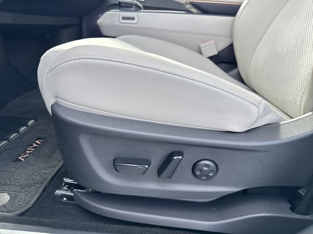 Used 2024 Gray Nissan EVOLVE+ e-4ORCE image 10