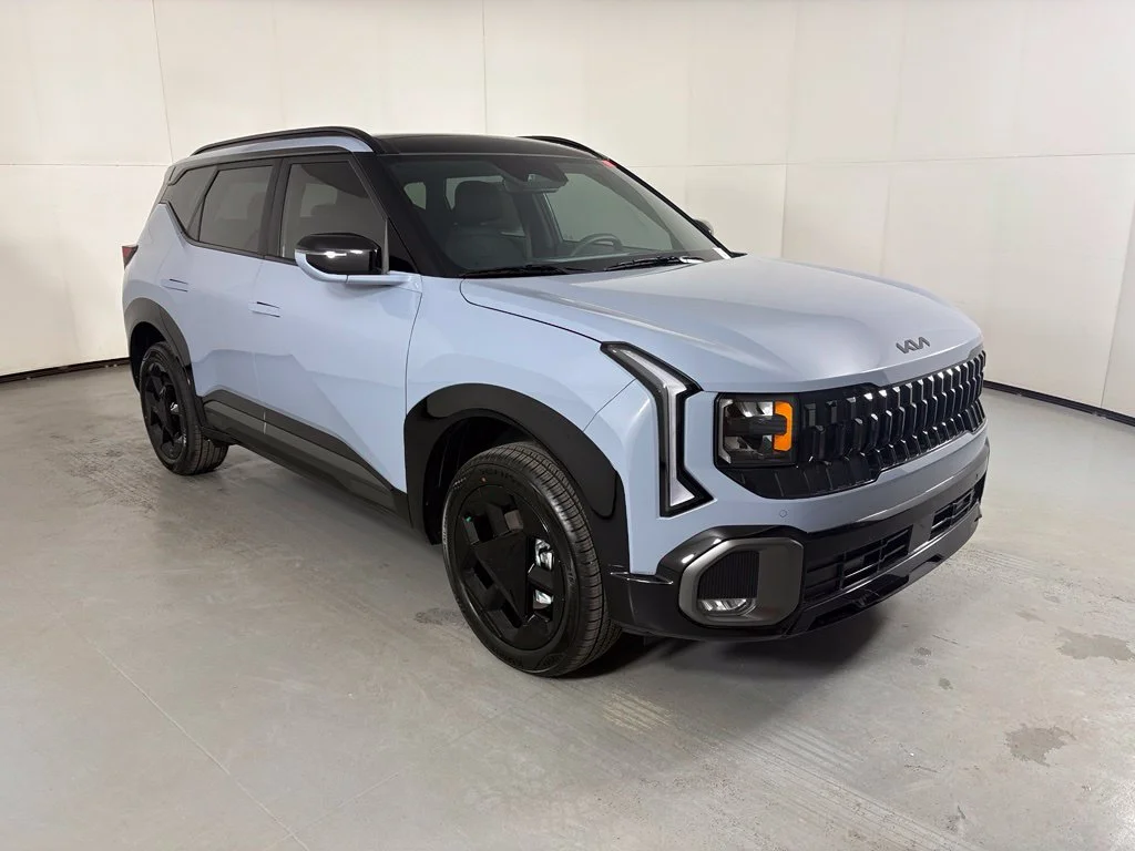 New 2027 Pale Gray Kia X-Line S image 2