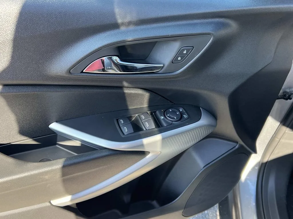 2026 Chevrolet Trax LS - Photo 10