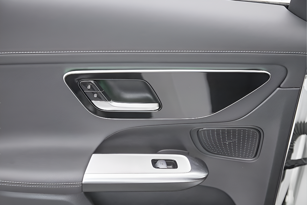 2024 Mercedes-Benz GLC GLC 300 - Photo 28