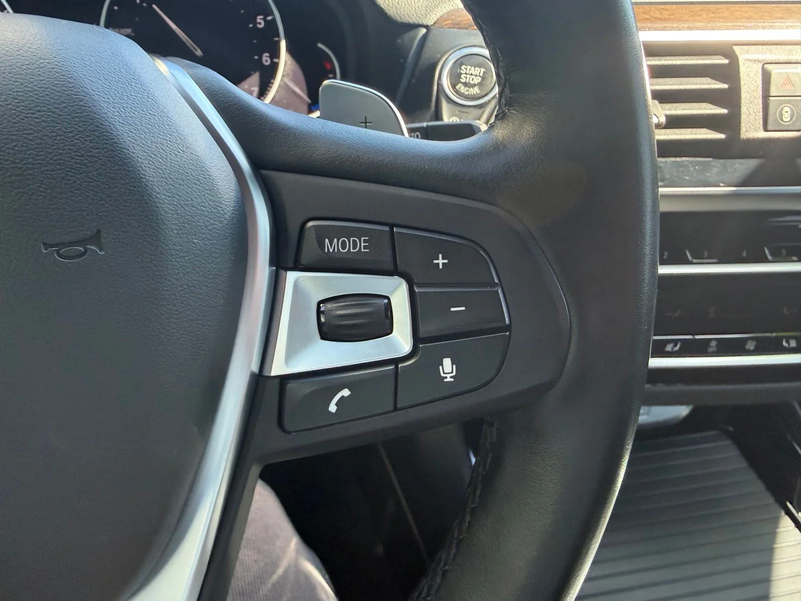 Used 2019 Gray BMW sDrive30i image 22