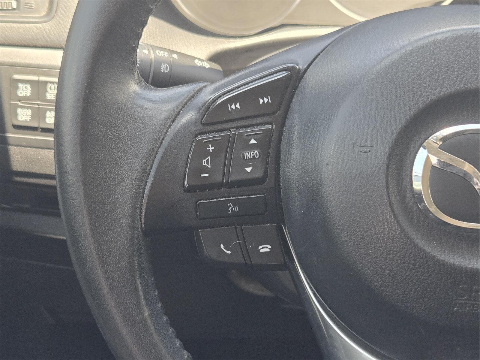Used 2013 Liquid Silver Metallic Mazda Grand Touring image 27